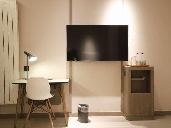 Business Suite Room