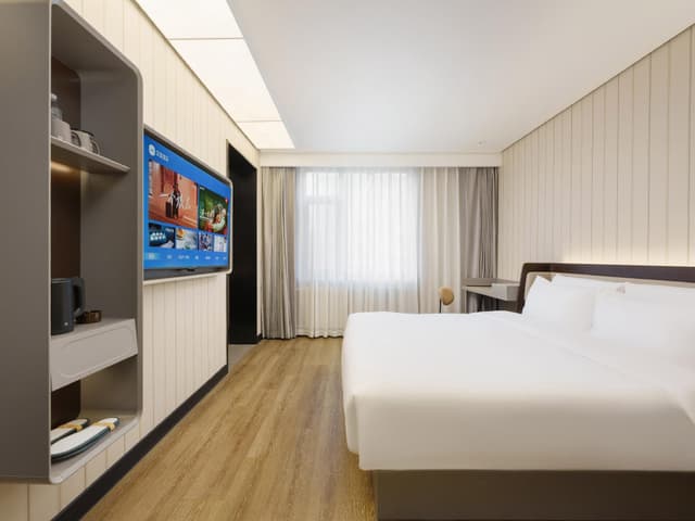 Huazhu - Superior BedRoom