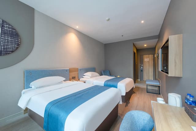 HOM - Twin Bed Room