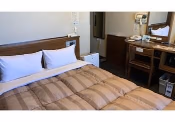 Semi Double Room - Non-Smoking