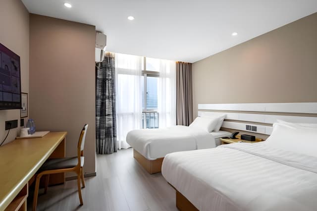 HOM - Twin Bed Room