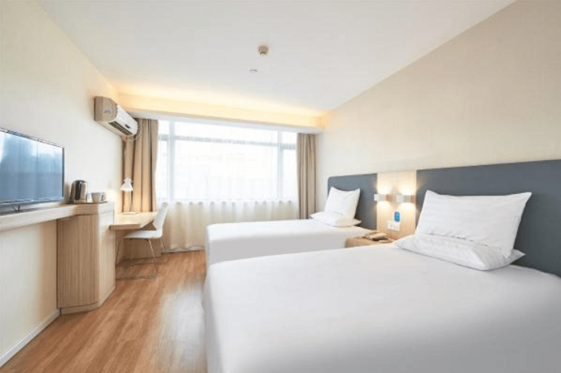 Hanting Hotel Harbin Convention and Exhibition Center Changjiang Road1