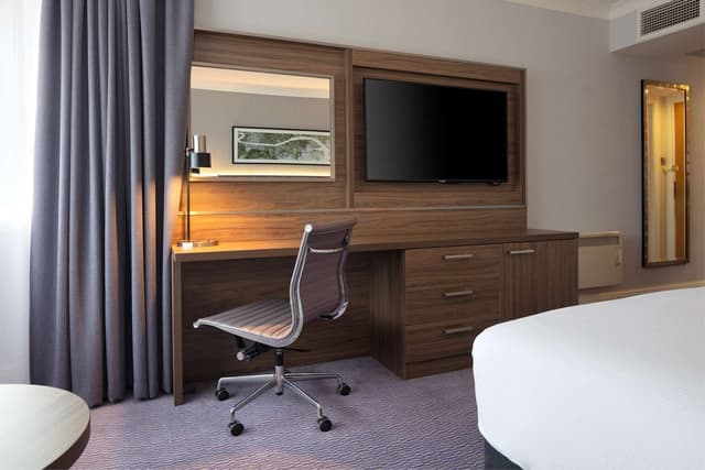 QUEEN GUEST ROOM