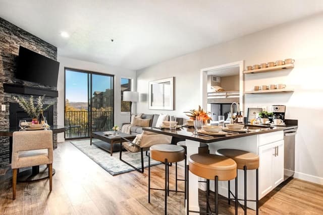 Condo, 2 Bedrooms (MAS-2062)