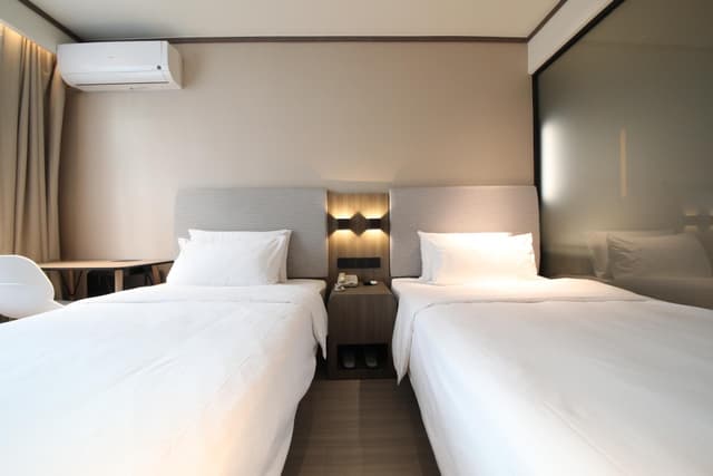 Huazhu - Twin Room