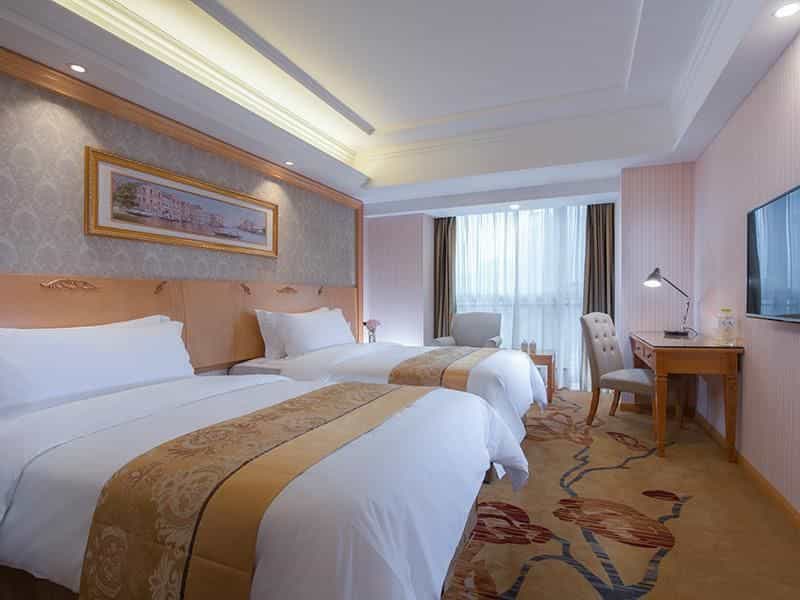 Vienna Hotel Chengdu Chunxi Road Lijiatuo Metro Station Vienna Hotel Chengdu Chunxi Road Lijiatuo Metro Station