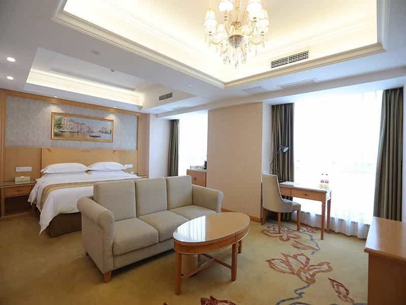 Vienna Hotel Chengdu Chunxi Road Lijiatuo Metro Station Vienna Hotel Chengdu Chunxi Road Lijiatuo Metro Station