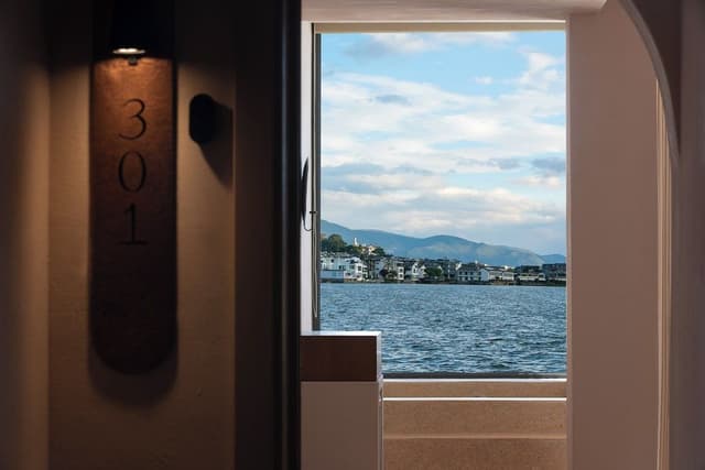 Romantic Studio Suite, 1 Queen Bed, Patio, Sea View