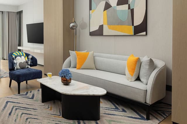 Suite, 1 King Bed