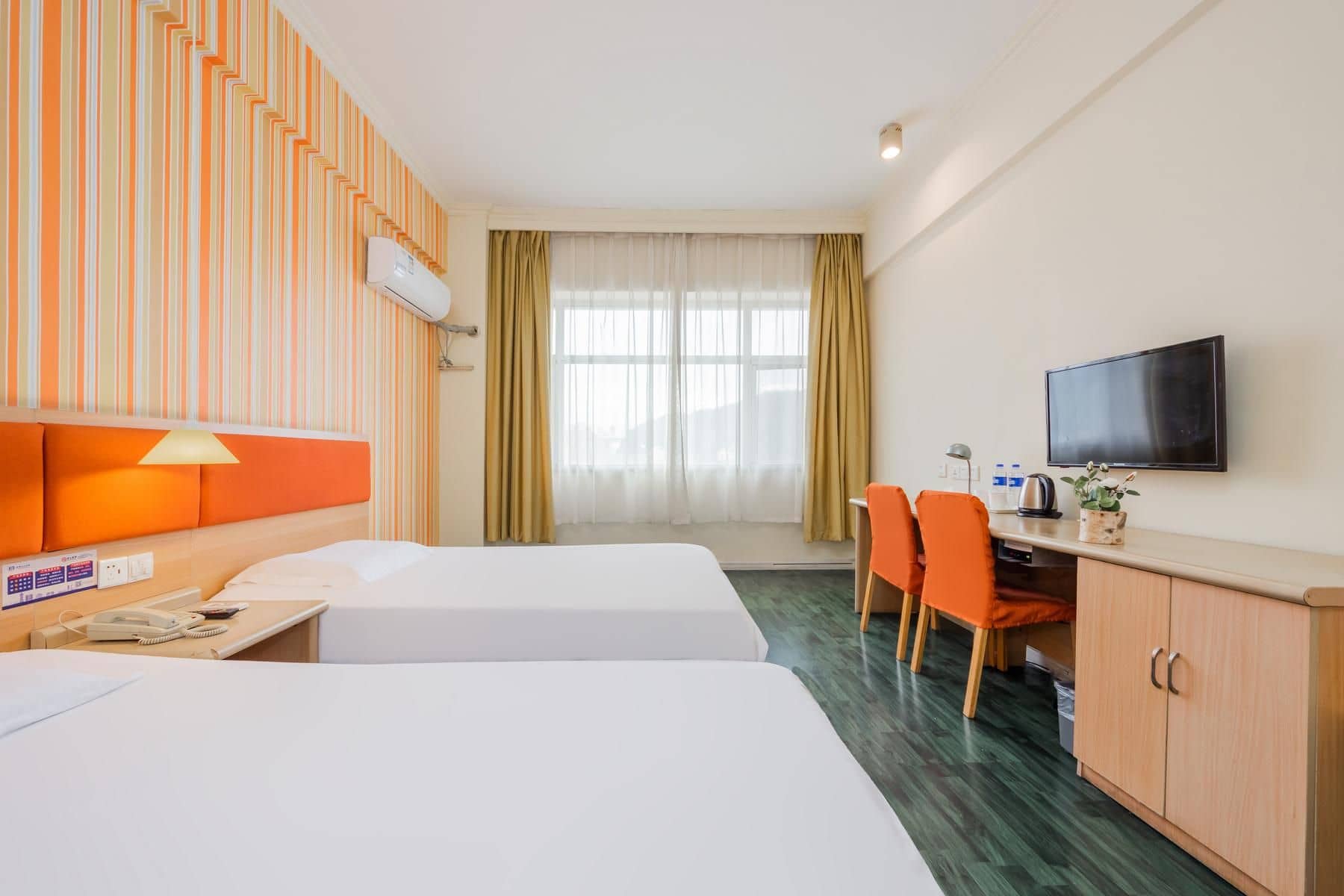 Home Inn Neo Xiaoshan South Railway Station Tonghui Middle Road Metro Station Home Inn Neo Xiaoshan South Railway Station Tonghui Middle Road Metro Station