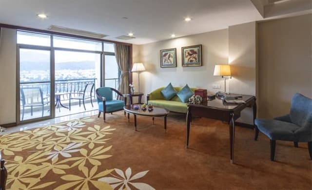 Executive Suite