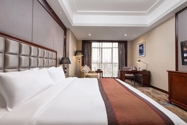 Superior King Room