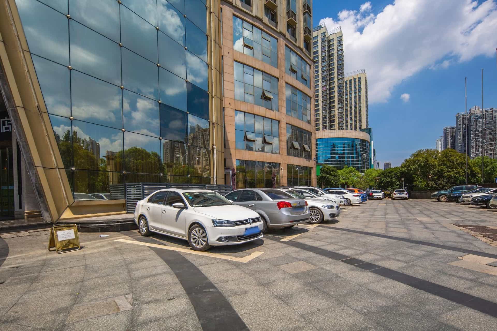Starway Hotel Nanchang Honggu Middle Avenue Qiushui Square Starway Hotel Nanchang Honggu Middle Avenue Qiushui Square