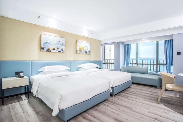 Standard Room, 1 Double or 2 Twin Beds, Mountain View