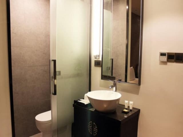 Deluxe Business Room