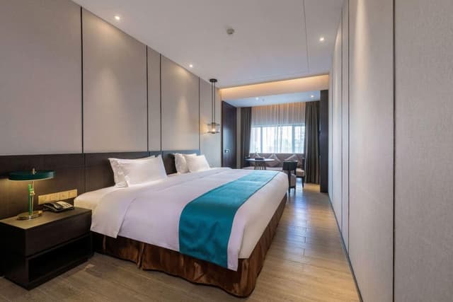 Executive Queen Room