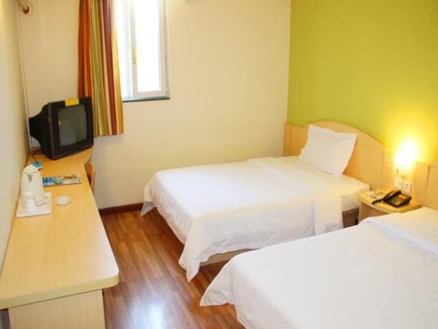 Corporate Twin, Guest room, 2 Twin/Single Bed(s), City view