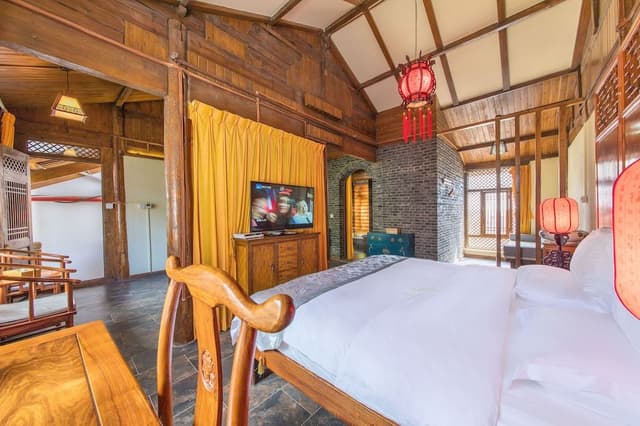 Signature Suite