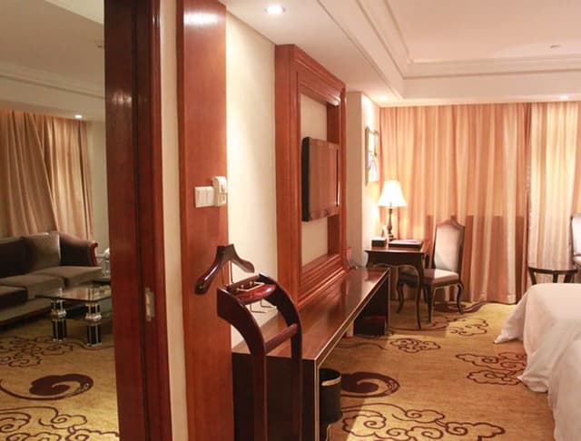 Superior Suite