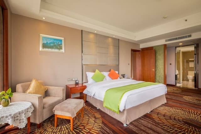 Premium Suite