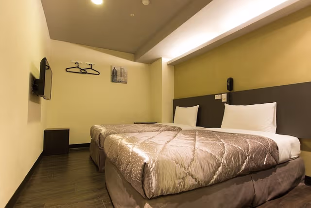 Twin Room, No Windows