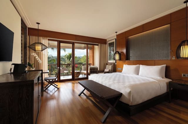 Premier Club Room
