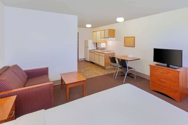 Standard Room, 1 Double Bed, Accessible, Non Smoking (Bathtub)