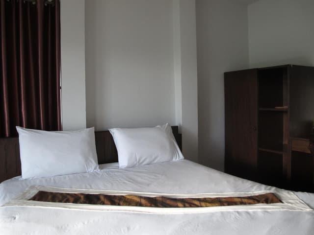 Standard Double Bed