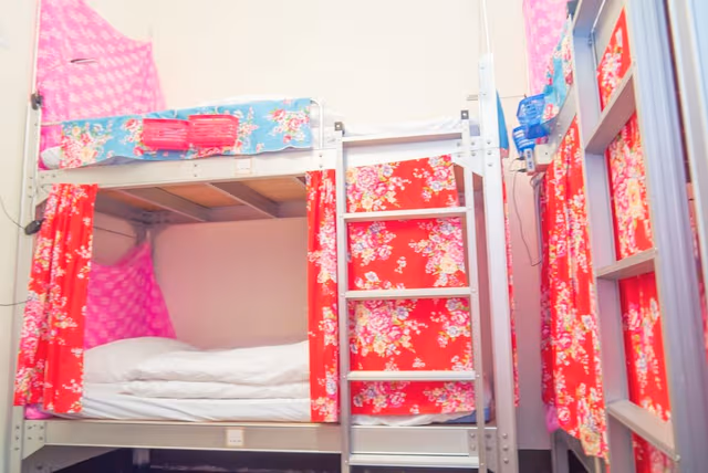 Shared Dormitory, Women only