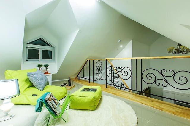 Duplex, Multiple Beds (Violet, 2F)