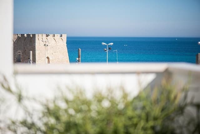 Suite, Sea View