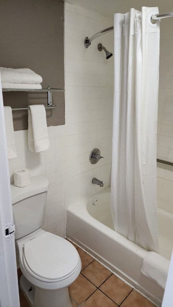 Deluxe Room, 2 Queen Beds, Non Smoking, Refrigerator & Microwave