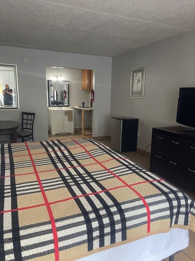 Deluxe Single Room, 1 Queen Bed, Non Smoking