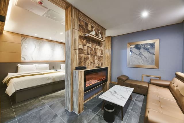 Luxury Suite (Room Price for 2 Guests. Extra Person Fee KRW10,000 Charged at the Property)