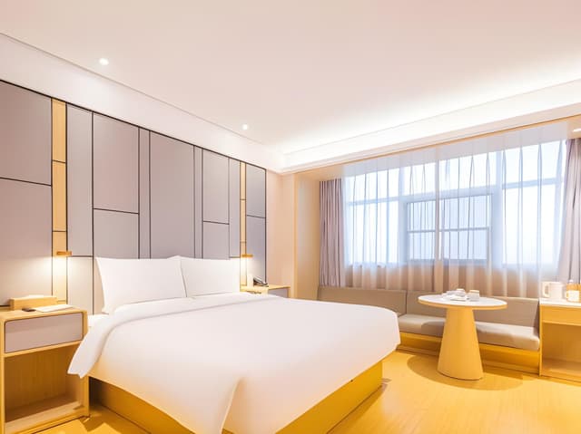 Superior Memory Foam Queen Room