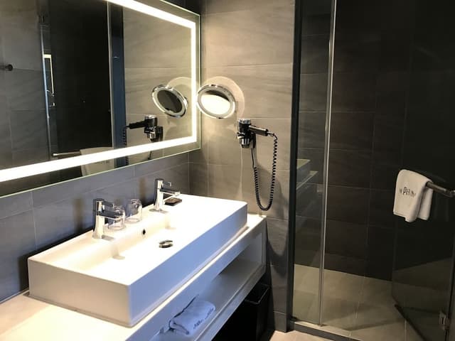 Perkin Grand King Room