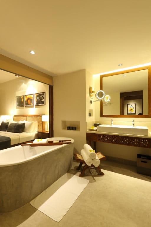 Premier Ocean View Room