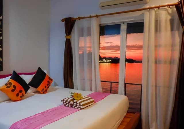 Superior River View Double Bed