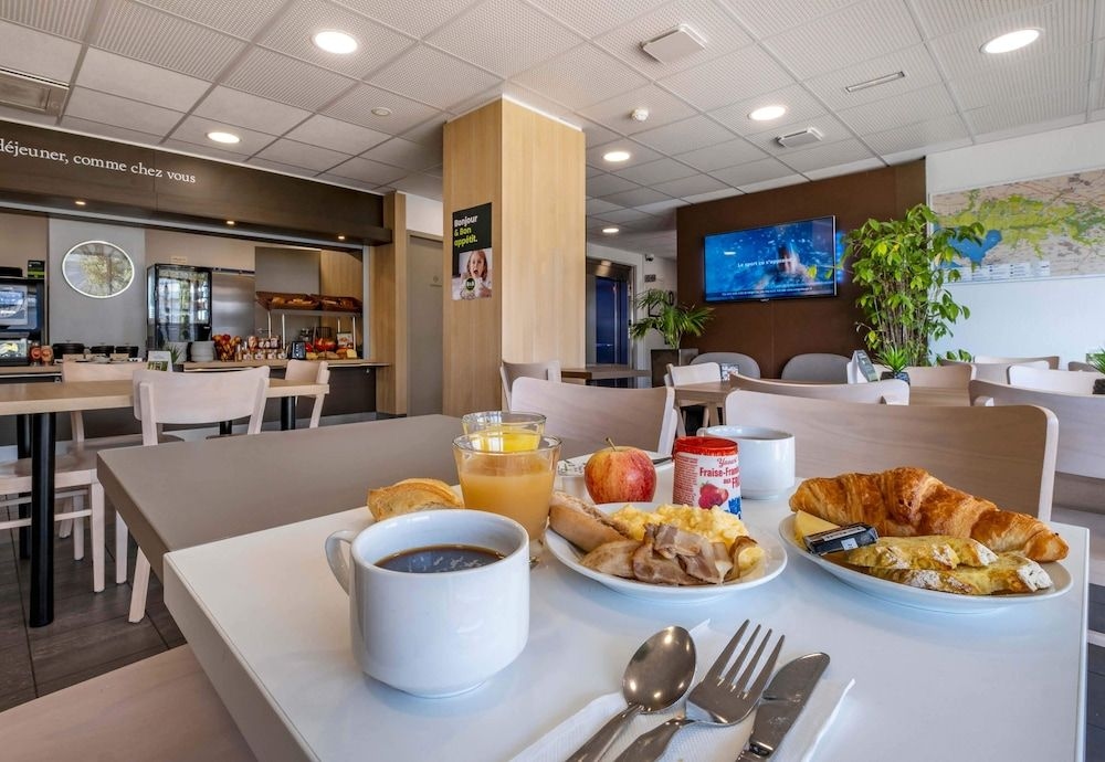 B&B Hotel NIORT Marais Poitevin2