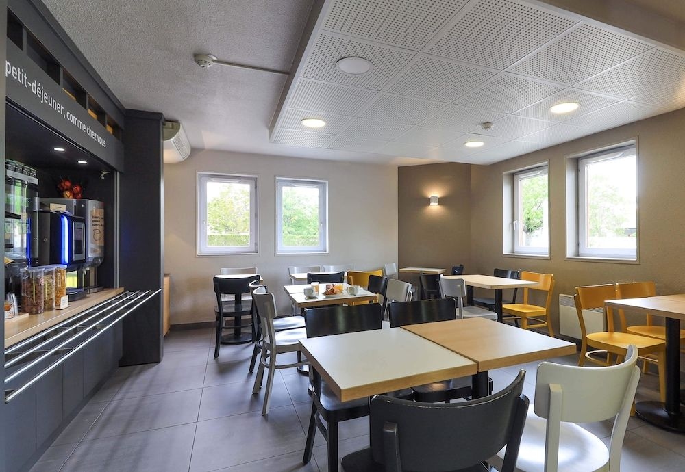 B&B Hotel Beaune Sud 24