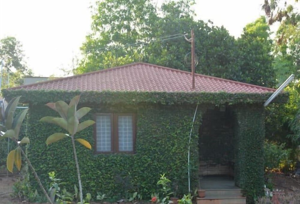 Zip by Spree Hotel Raashi Farm0