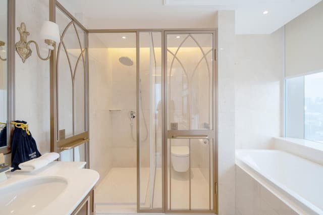 2 Bedroom Suite