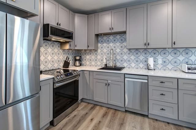 Condo, 2 Bedrooms
