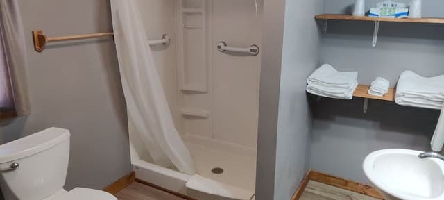 Basic Triple Room