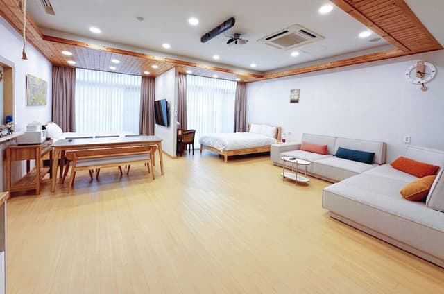 Pine One Suite