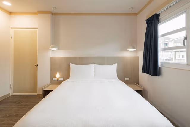 Elite Double Room, No Windows