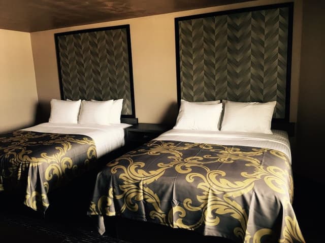 Room, 2 Queen Beds