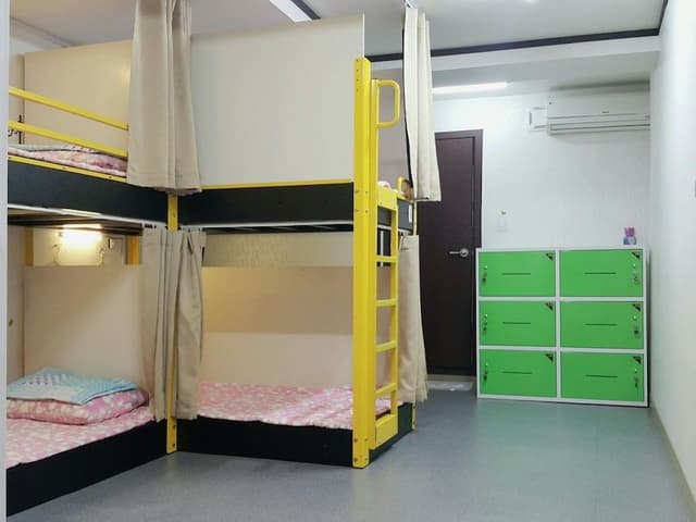 Shared Dormitory, Women only (6-person)