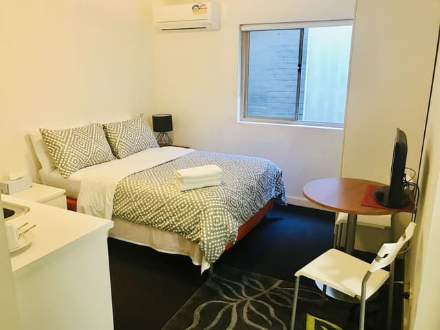 Economy Studio Suite, Accessible