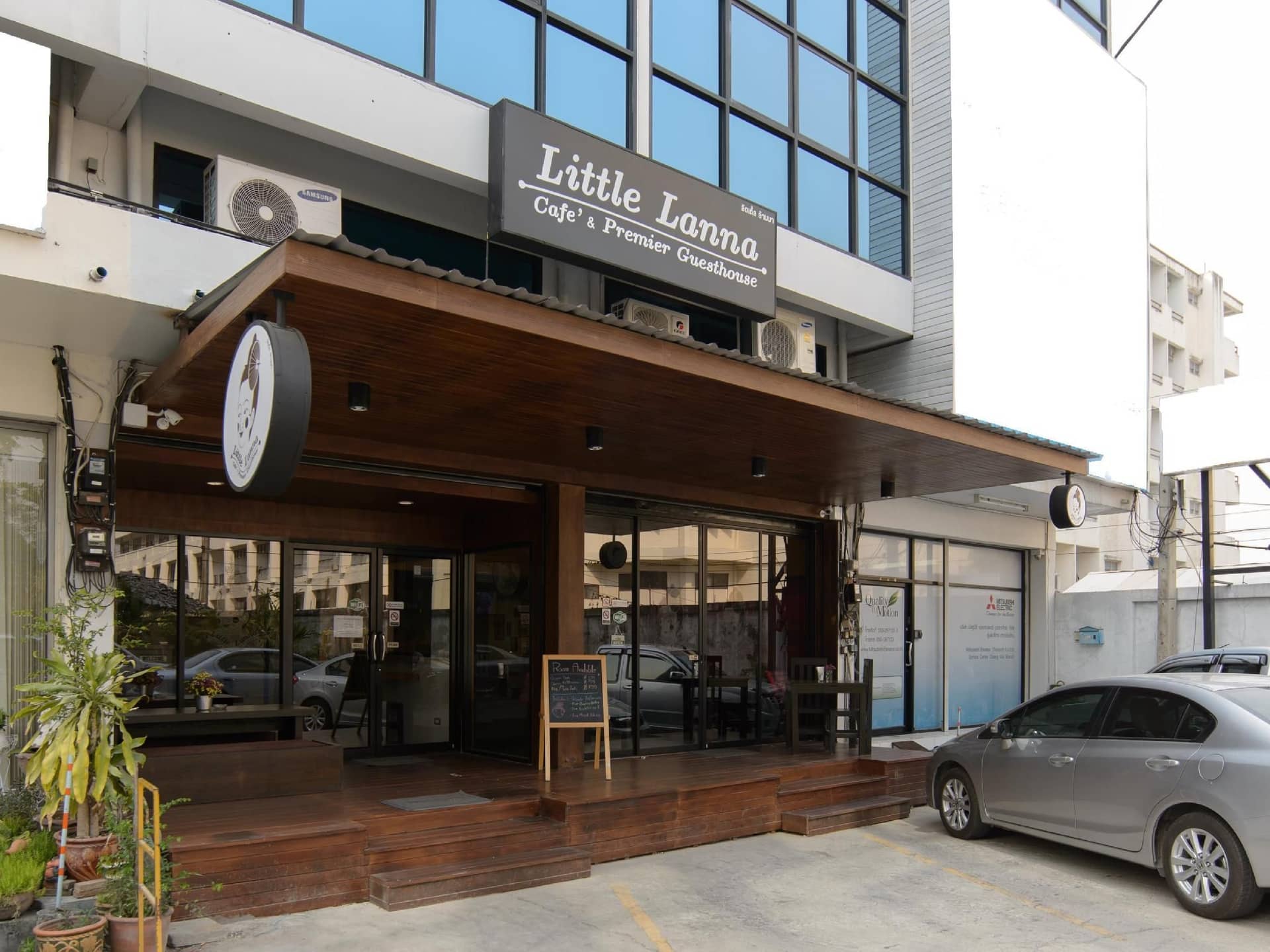 Little Lanna Cafe and Premier Guesthouse Little Lanna Cafe and Premier Guesthouse